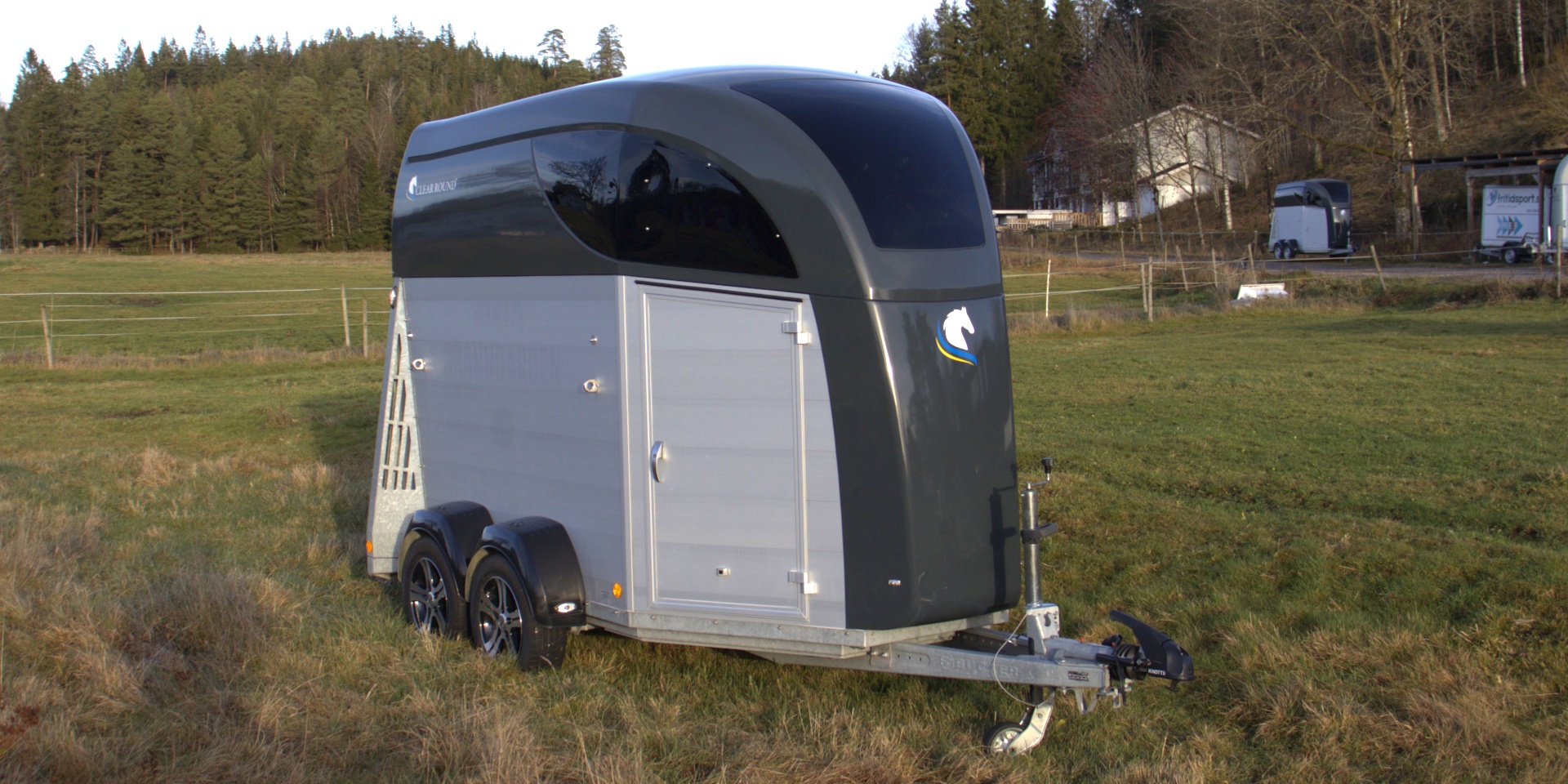 Clear Round Alu hästsläp